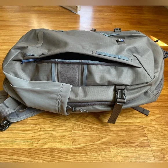 Patagonia Stealth 30L Back Pack - Picture 7 of 7